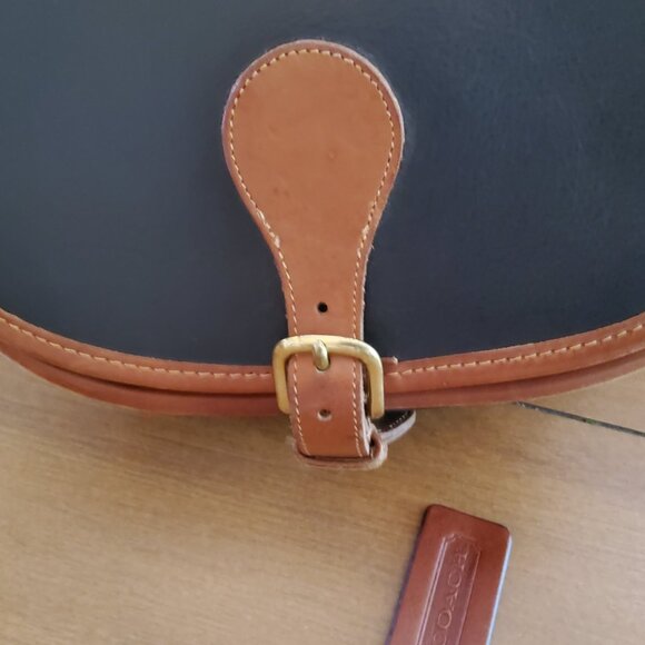 Coach Vintage Spectator Saddle Bag in Black and Tabac Trim - Picture 2 of 10